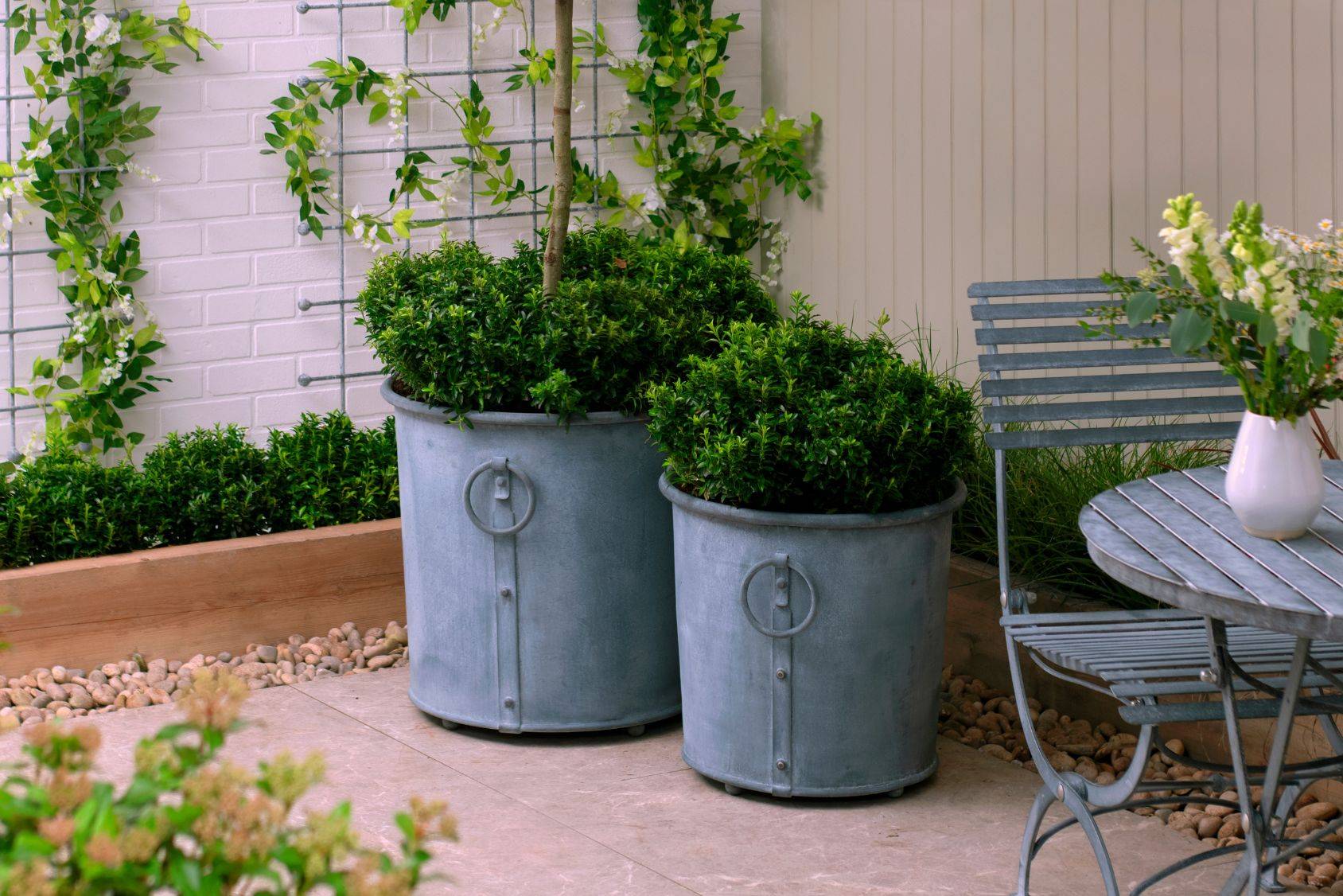 GPL-604 Southwold Round Planters 1_4285.jpg GPL-604 Southwold Round Planters 1_4285.jpg